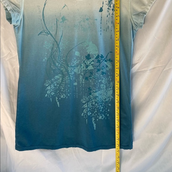 🌷3/$25 Ladies yoga t-shirt - Picture 3 of 4